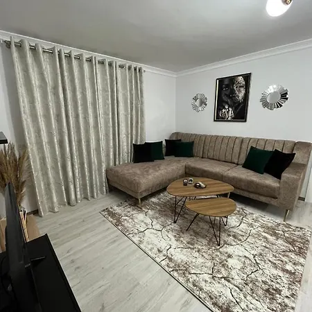Luxury Home Голем Екстер'єр фото