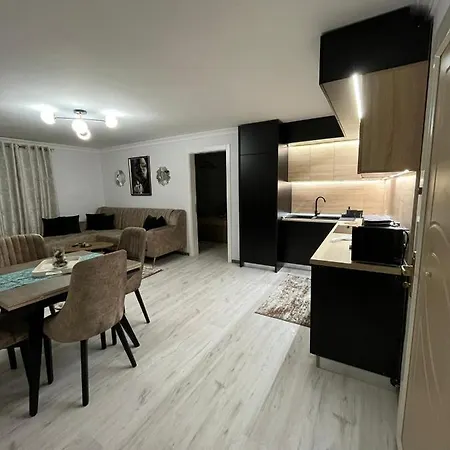 Luxury Home Голем Екстер'єр фото
