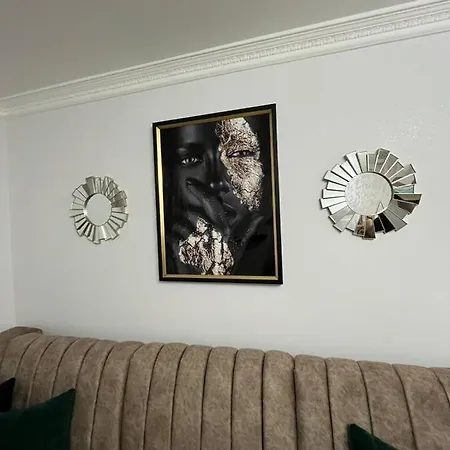 Luxury Home Голем Екстер'єр фото
