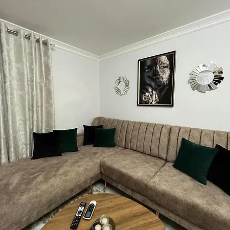 Luxury Home Голем Екстер'єр фото